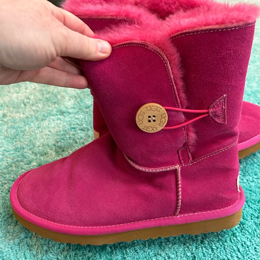Hot pink UGG boots, Women’s size 9.
